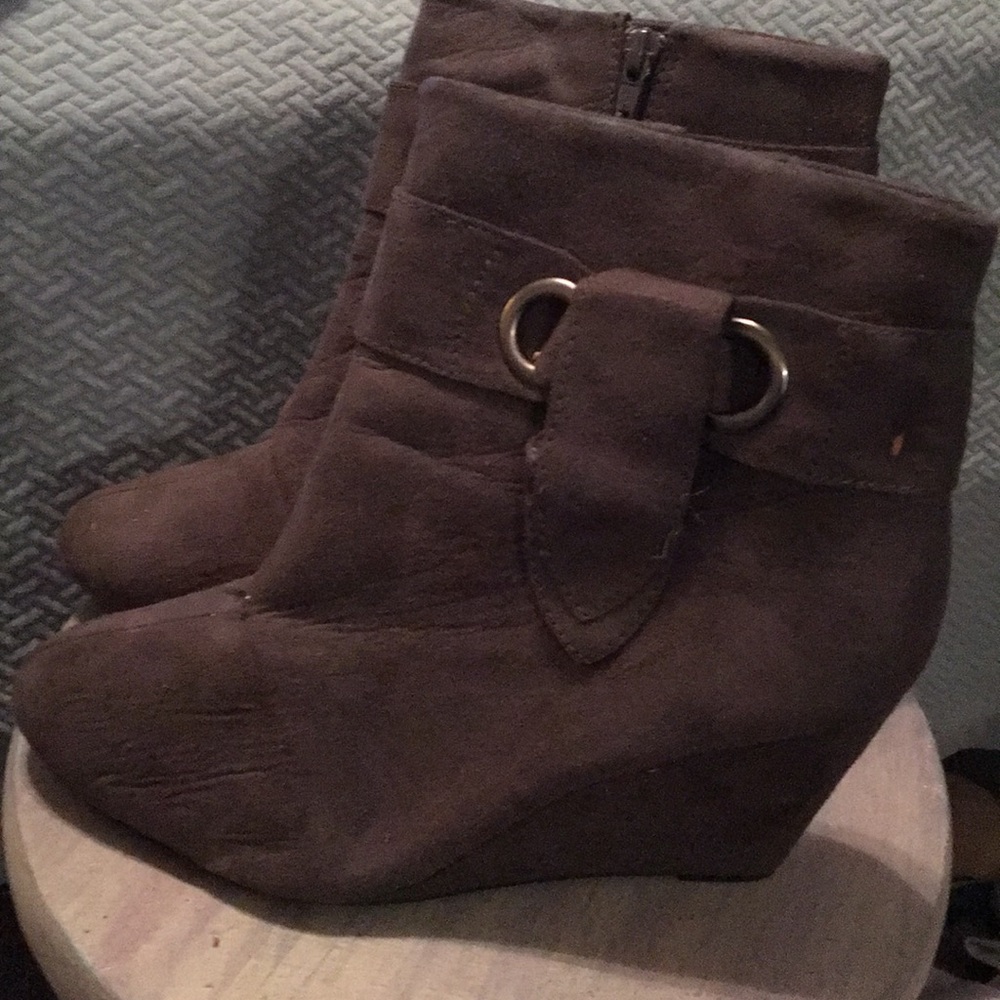 Suede Grey Boots